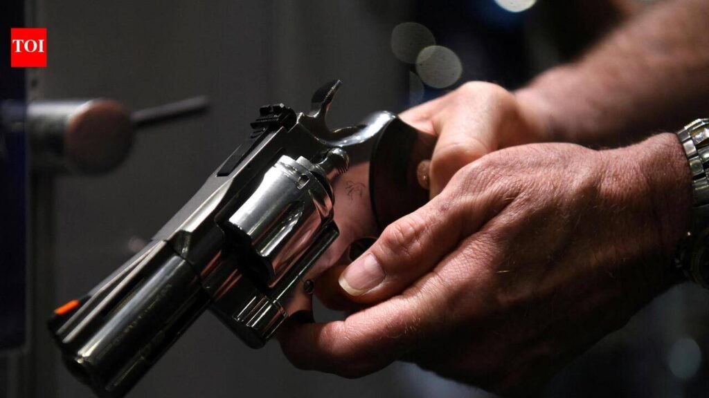 Guard dies of gunshot injury at Naliya AIF station | Rajkot News