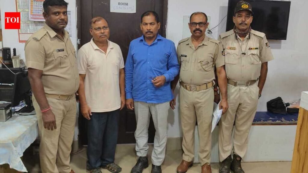 2 ex-Army personnel arrested for fraud | Bhubaneswar News