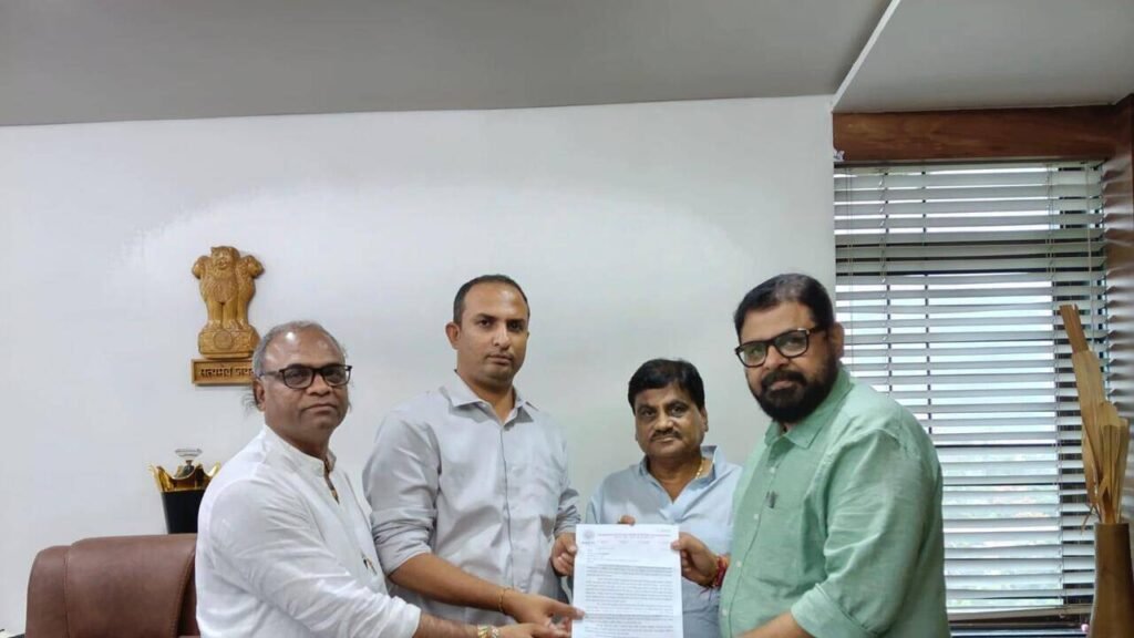 FOSTTA urges collector for swift relief to flood-hit traders | Surat News