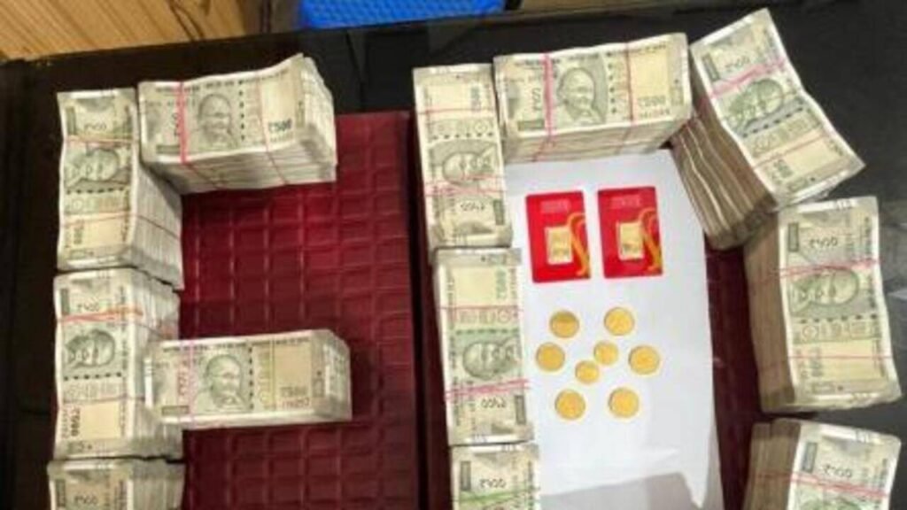 DVAC recovers ₹82L during surprise checks at 35 taluk offices | Chennai News