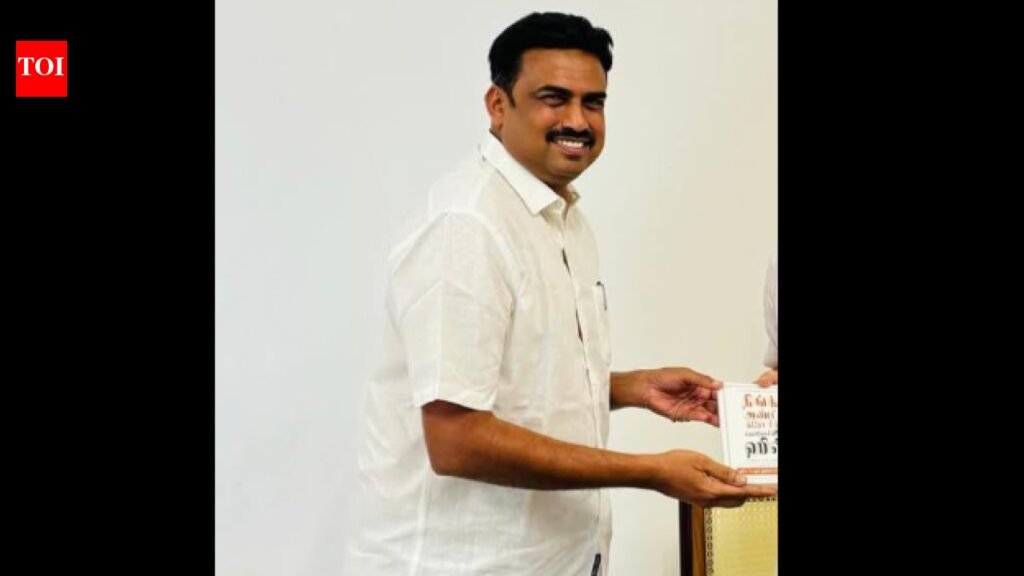 ‘DMK functioning resembles monarchy and capitalism’: Coimbatore corporation councillor Kovai Babu Selvakumar resigns from party, alleges pressure to pay ‘party fund’ | Coimbatore News