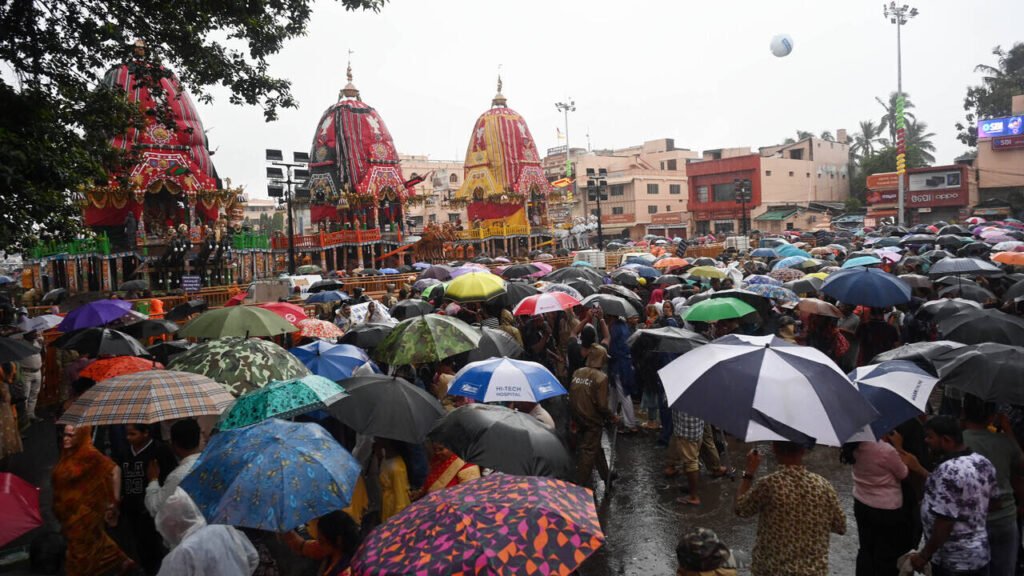 Tears, relief and devotion at Gundicha temple | Bhubaneswar News