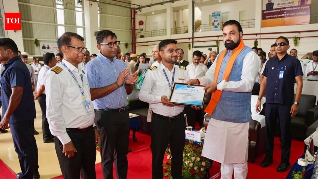 CM opens new hangar of Bihar Flying Institute | Patna News