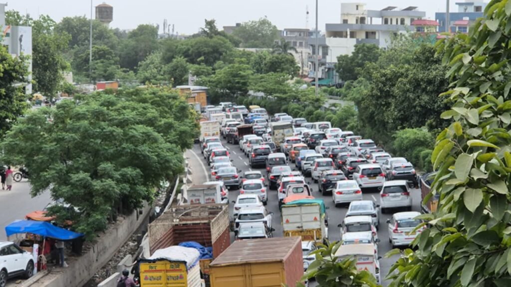 ‘Jam stretches nearly 4-5km’: High-voltage power line crashes onto Delhi-Jaipur highway, traffic hit for over 2 hours | Gurgaon News