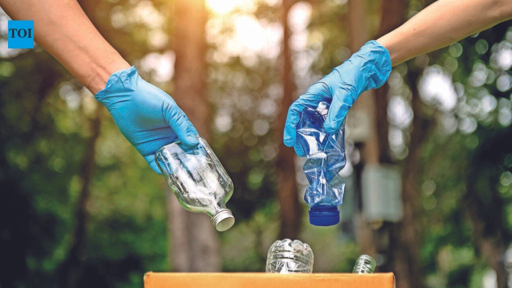 In Mumbai, Juhu locals launch plastic recycling initiative | Mumbai News