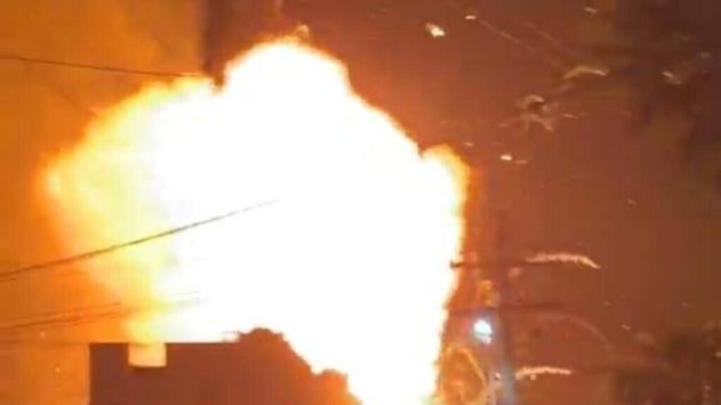 LPG cylinders explode in two houses in Coimbatore | Coimbatore News