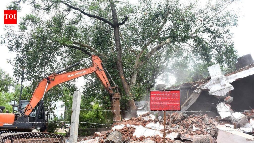 Resort, cricket grounds razed to reclaim Rs 2,400-crore plot | Vadodara News