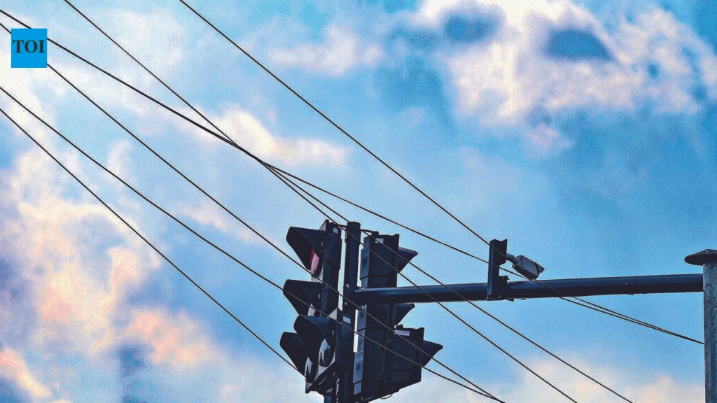 24 Hrs On, Mystery Over Signal Blackout Remains | Nagpur News