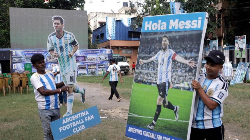 Big screens ready, fans prepare for bigger cheers as Kol counts down to showdown | Kolkata News