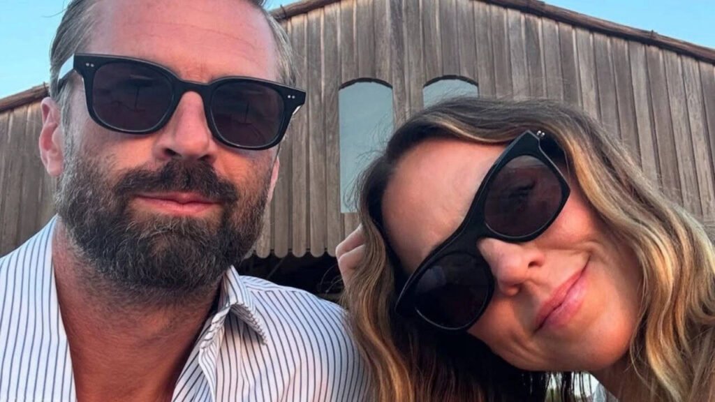 Melanie Chisholm Wedding News: Sporty Spice Melanie Chisholm marries Australian model Chris Dingwall in Victoria Beckham-designed gown | English Movie News