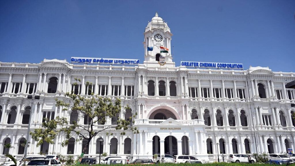 GCC removes encroachments on Pantheon Road | Chennai News