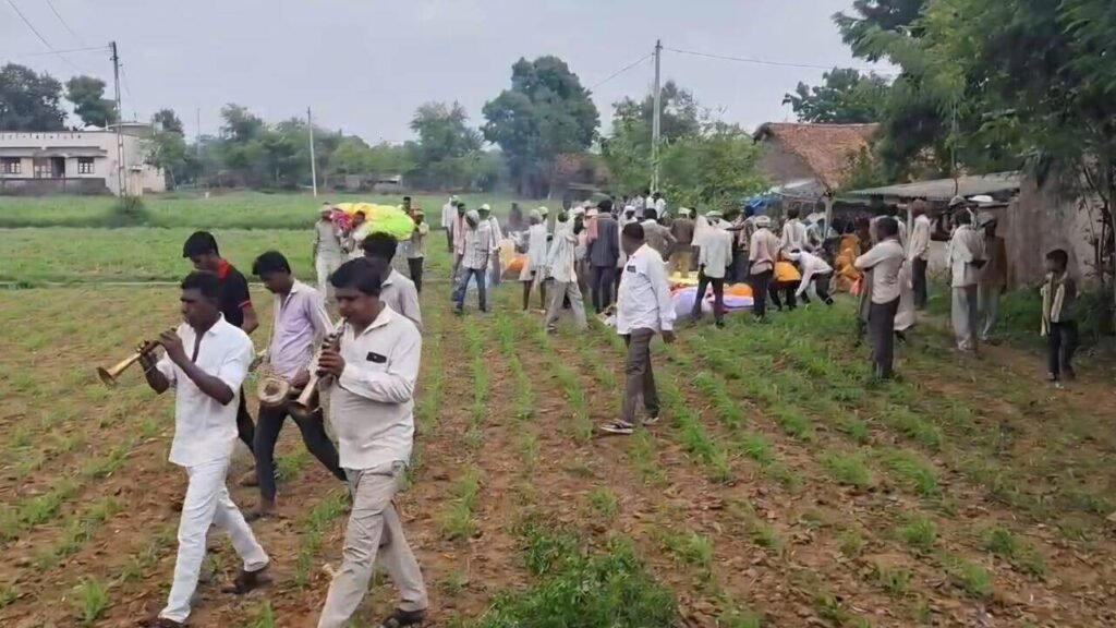 5 from family killed in Ahmedabad firecracker blast cremated | Vadodara News