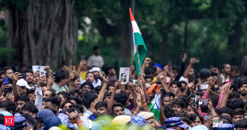 Protests in several Gujarat cities supporting CJP’s ‘Sansad Chalo’ march, Wangchuk; some detained