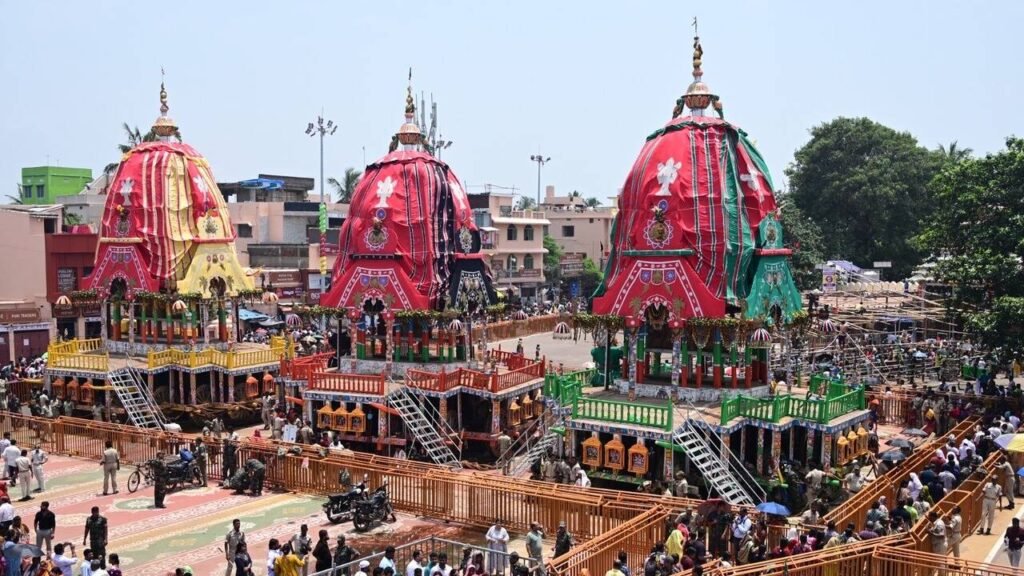 Devotees throng Gundicha Temple to witness ritual that humanises divinity | Bhubaneswar News