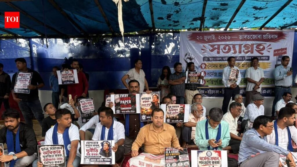 Assam outfits rally for Wangchuk in Guwahati, demand edu reforms | Guwahati News