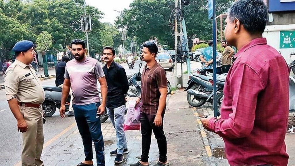 Land sale feud ends in man killing two uncles | Rajkot News