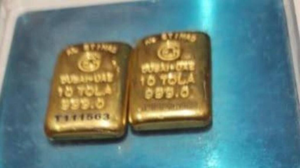3 gold bars worth Rs 45L replaced with fake ones in bank locker | Surat News