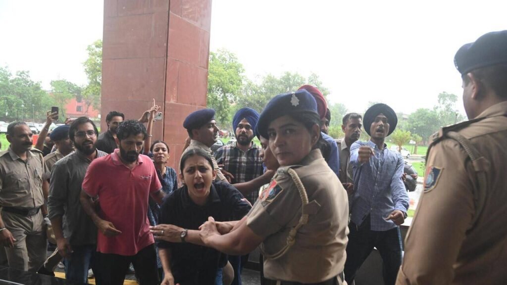 PU students detained during protest against RSS-linked symposium | Chandigarh News
