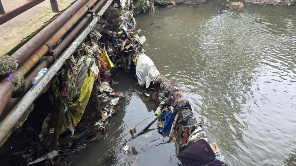 Jamshedpur officials warn of flood risk as plastics clog drains | Ranchi News