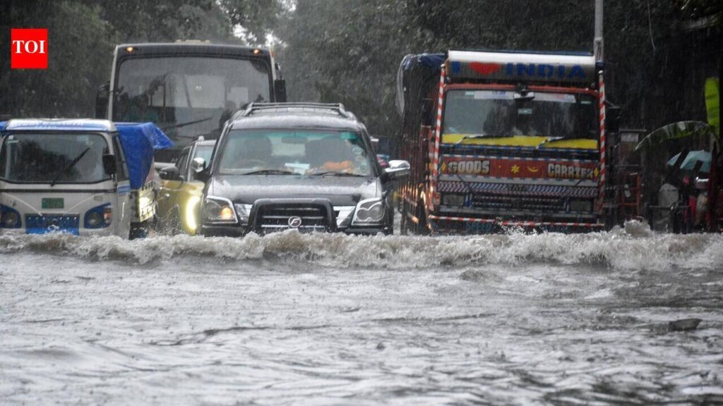 North, C Kol go down, waterlogging stops traffic in tracks | Kolkata News