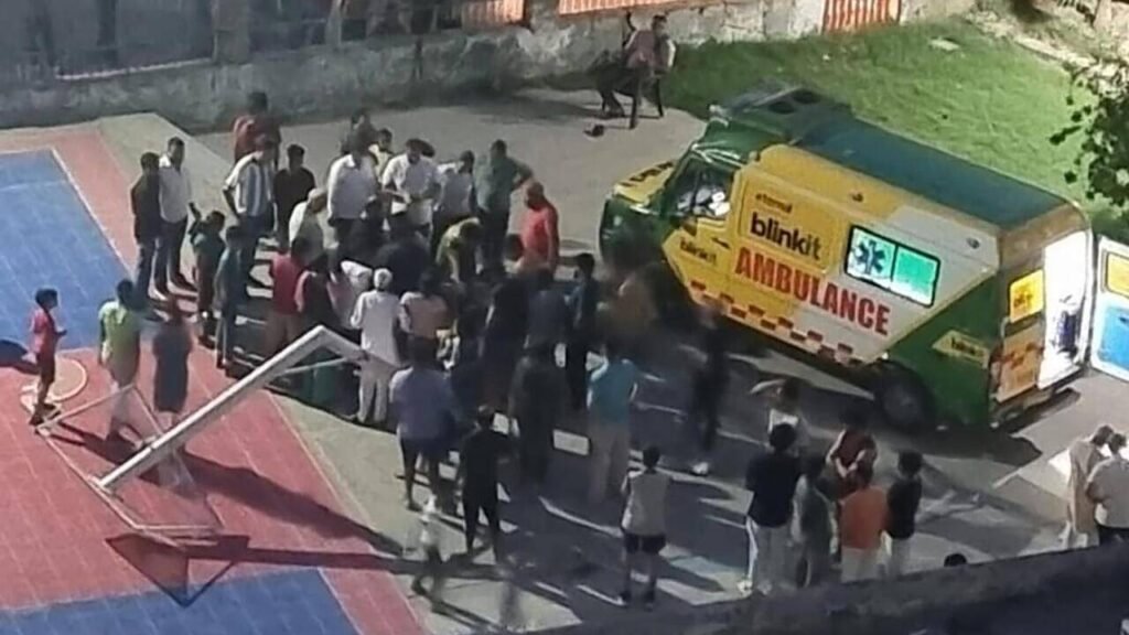 Basketball pole collapses in Gurgaon condo, man suffers 3 spinal injuries | Gurgaon News