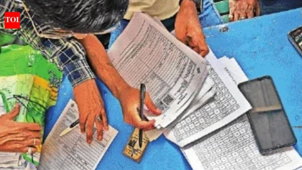 District feels need for more data-entry operators as voters’ drive picks up | Pune News