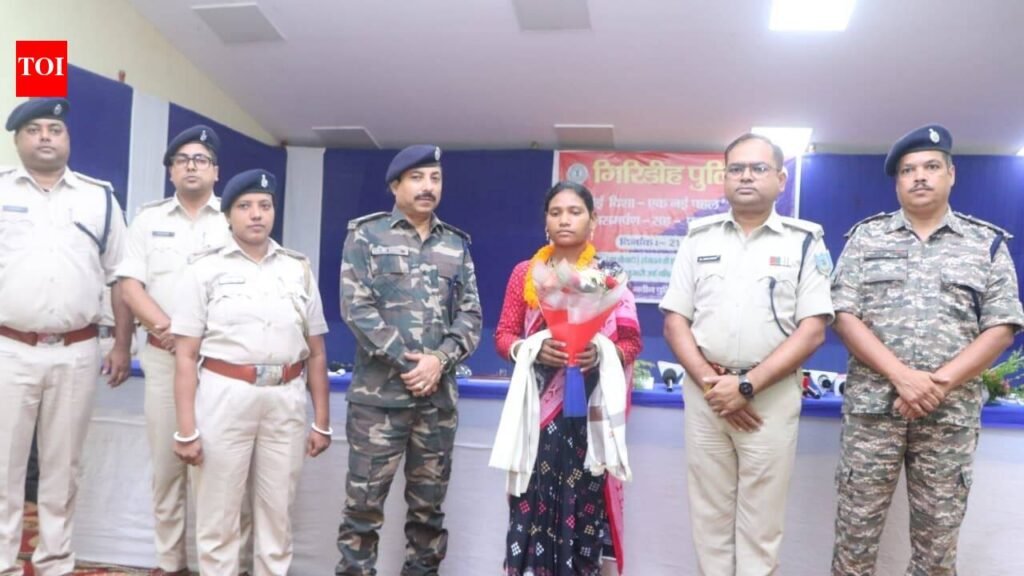 Woman Maoist surrenders in Giridih, seeks to keep toddler son | Ranchi News