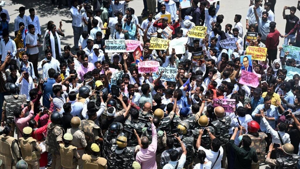 Police check attempts to stage protest in dist | Varanasi News