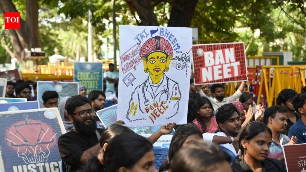 Film directors, actors rally in support of student protesters | Chennai News