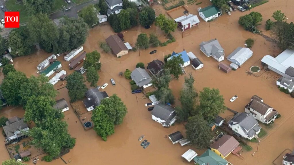 West Virginia flash floods: 2 missing, 500 National Guard troops deployed as torrential rain batters state