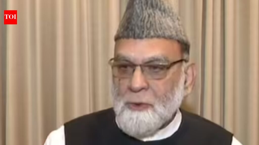 Delhi Jama Masjid Shahi Imam Maulana Ahmad Bukhari surrenders in 19-year-old model code violation case, gets bail | Delhi News