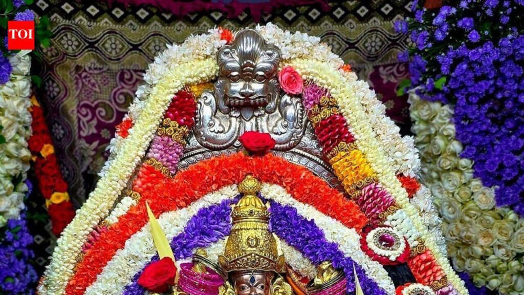 Chamundi Hills draws thousands for Ashadha Friday puja | Mysuru News