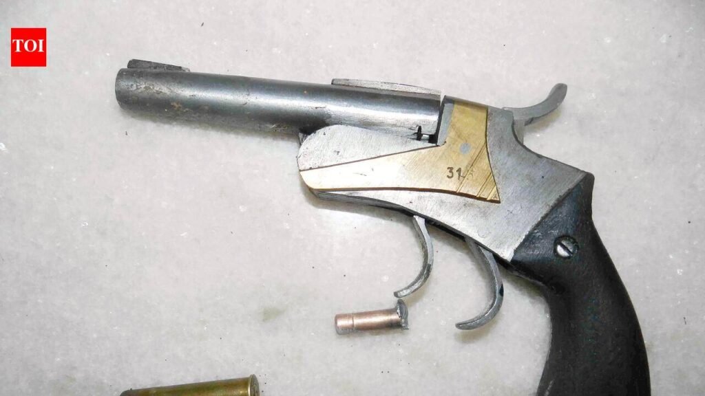 Man shot at outside Ghorpade Peth police chowkey; four held | Pune News