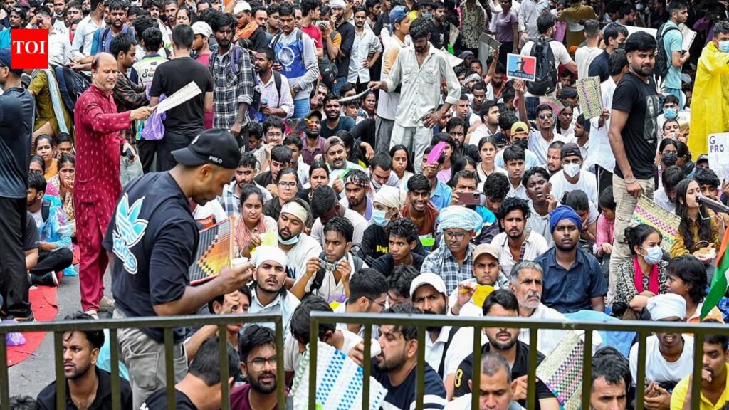 July 20 Sansad Chalo rally: Delhi Police FIR invokes 13 charges, including attempt to murder | Delhi News