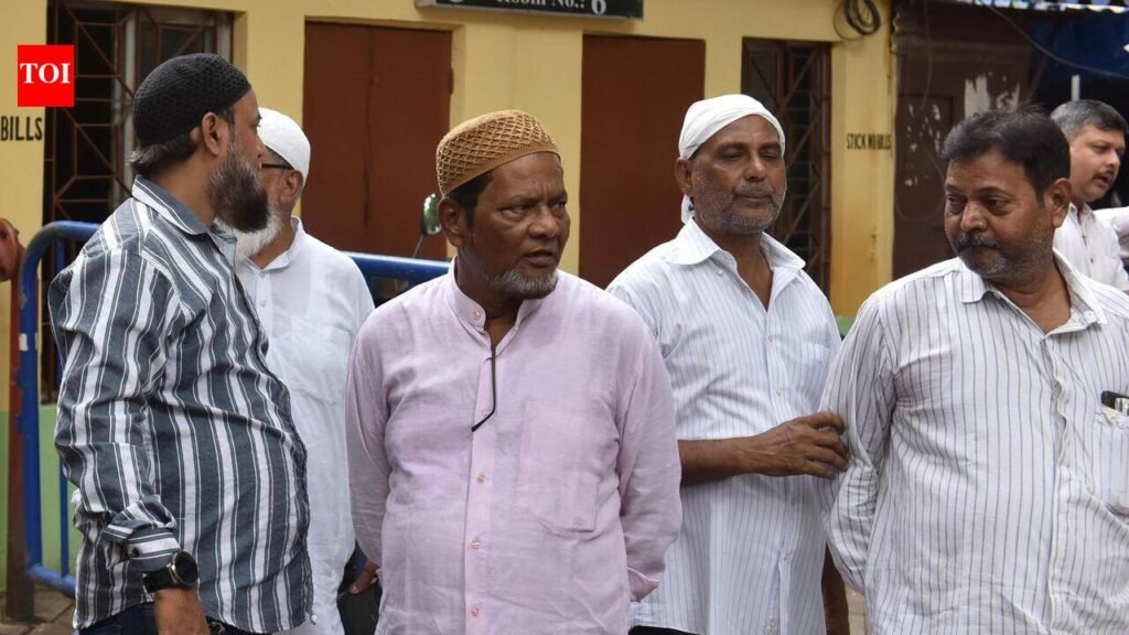 Against violence: Families of accused | Kolkata News