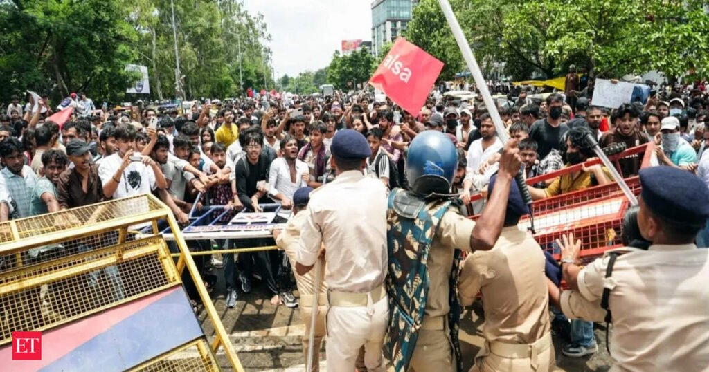 Cong MPs protest in Parliament complex over alleged ‘police brutality’ against student protesters