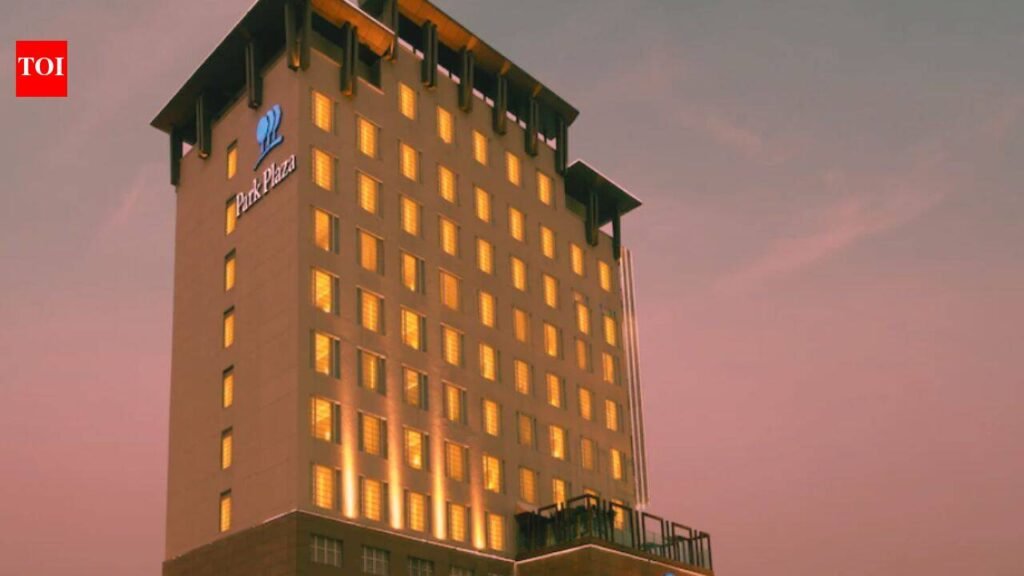 Black oil, infestation, fungal growth, veg-non-veg mix-up: FSSAI suspends Delhi hotel’s license | Delhi News