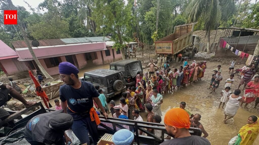Help reaches remotest flood-hit corners on boats | Guwahati News