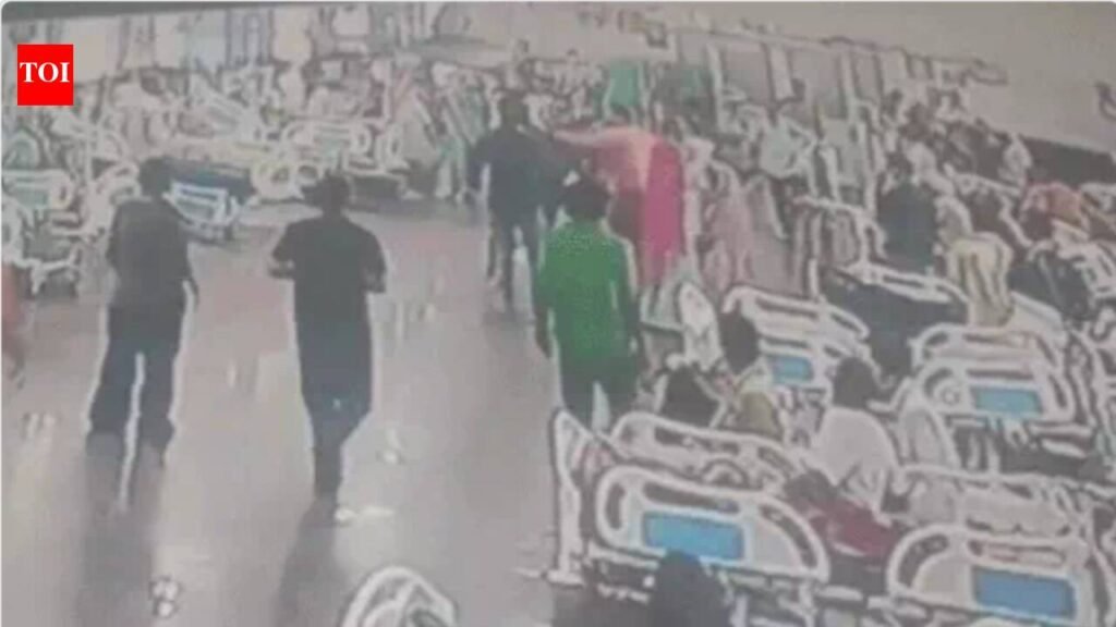Kin manhandle resident docs after patient dies in Kota | Jaipur News