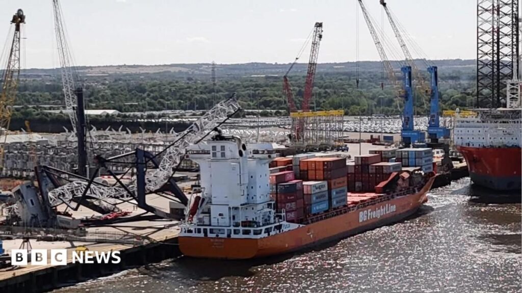 Man injured in South Shields dockside crane ‘collapse’
