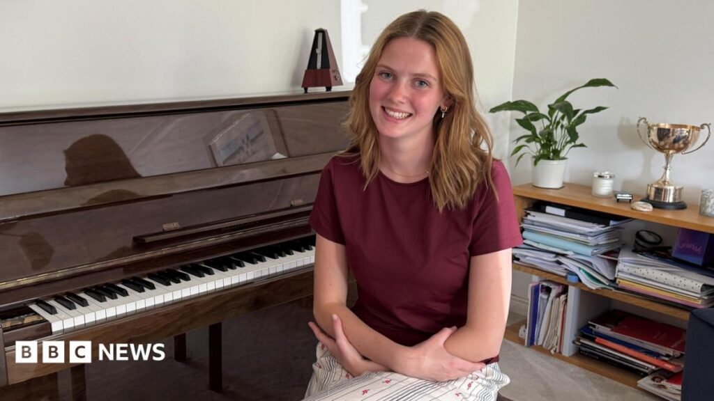 Teenage pianist makes history as first to pass Grade 8 ‘single handed’