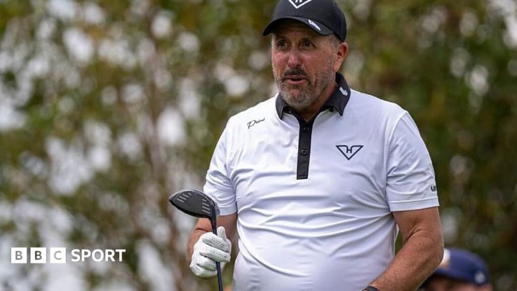 Phil Mickelson disputes misconduct allegations over golf club exits
