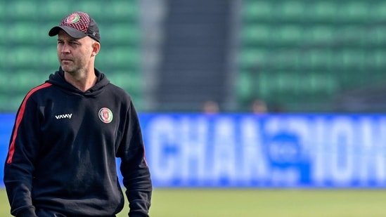 Kevin Pietersen throws his weight behind ex-teammate Jonathan Trott as England look for Brendon McCullum’s replacement