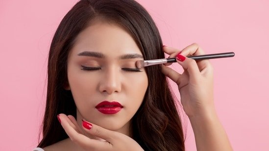 Want to perfect your eye makeup? Here are just 3 tricks to elevate your look