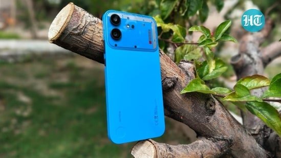 Nothing Phone 4b hands-on: Nothing didn’t cut the fun to cut the price
(HT Tech)
