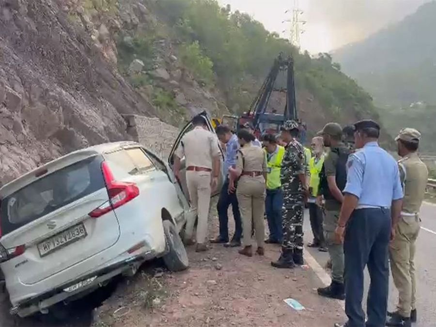 Five pilgrims injured in car accident on Jammu-Srinagar national highway