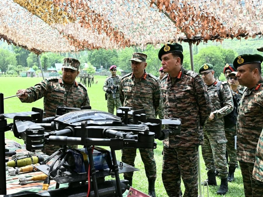 Army Chief General Dhiraj Seth reviews security, operational preparedness during maiden Northern Command visit