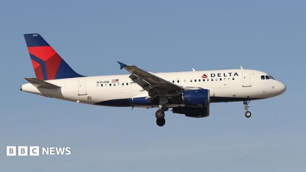 Delta Air Lines plane to Chicago hit by fireworks amid USA 250 celebrations