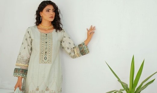10 Cotton kurtas under ₹999 you’ll wear every week; Ideal picks for work, festivals and more