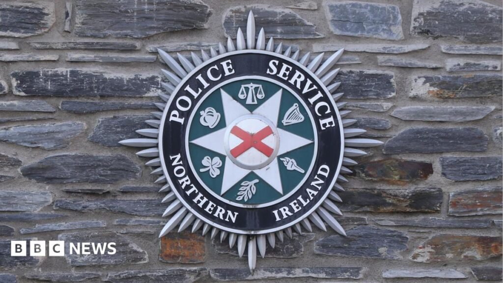 Glenariffe Road: Two dead after single-vehicle collision